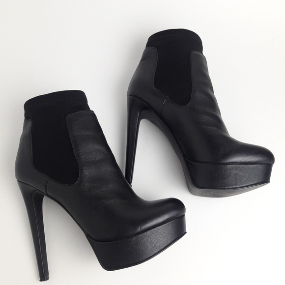 Steve Madden Shoes - Steve Madden Cuba ankle platform bootie leather 8B